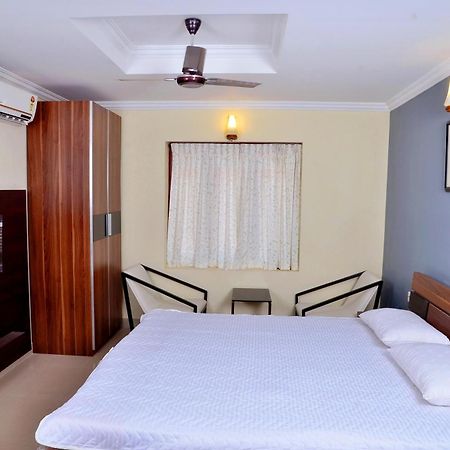 French Avenue Hotell Mahe Eksteriør bilde