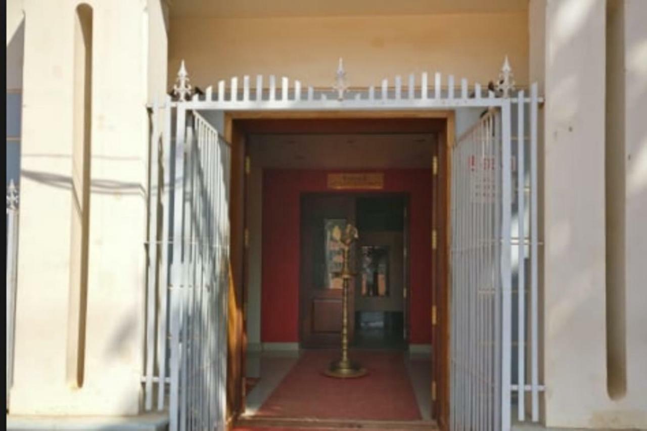 French Avenue Hotell Mahe Eksteriør bilde